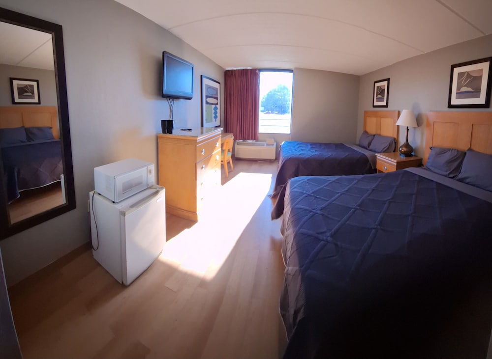 Basic Room, 2 Double Beds, Non Smoking photo 1