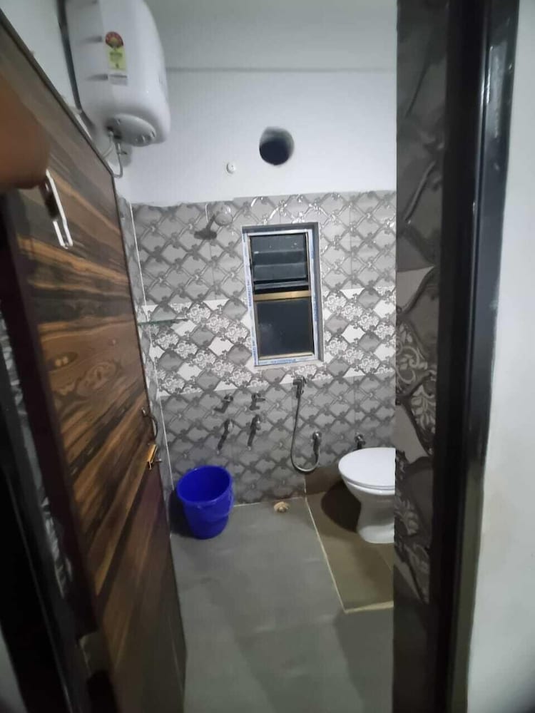Deluxe Single Room, 1 Bedroom, Smoking, Air conditioning photo 3