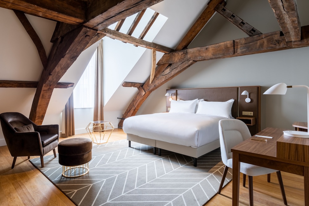 Junior Suite, 1 Bedroom - Photo 10