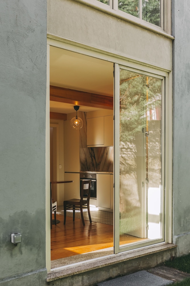 Comfort Apartment, Garden View thumbnail 5