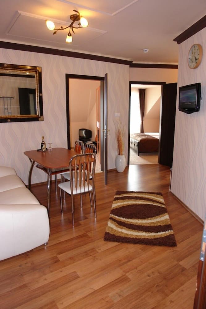 Luxury Suite photo 1