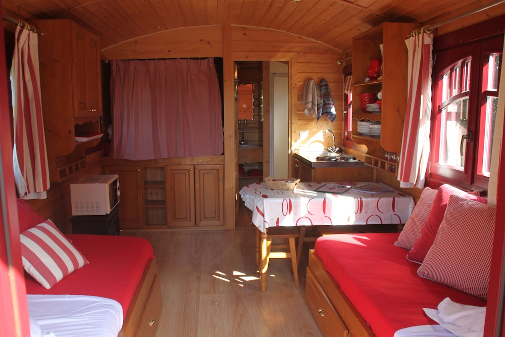 Roulotte (Lilas) photo 1