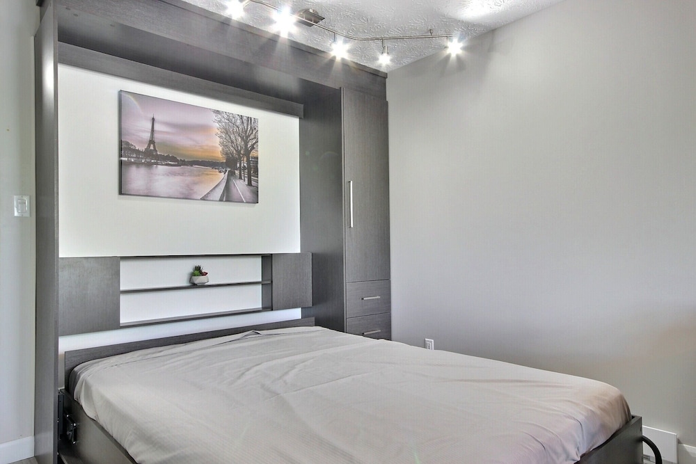 Studio, Lake View photo 2