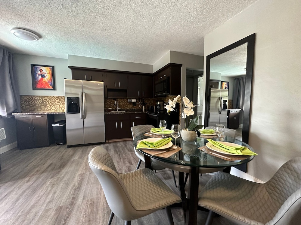 Comfort Apartment, 1 Bedroom, Kitchen, Pool View photo 2