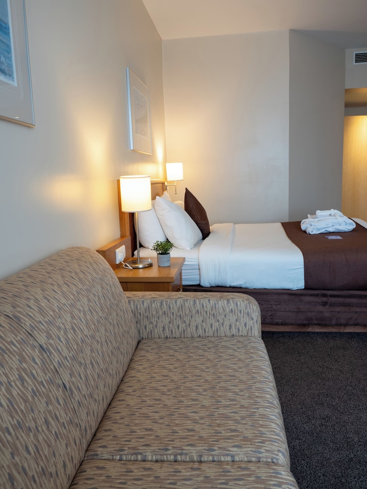 Standard Double, 1 Double Bed with sofa Bed photo 3