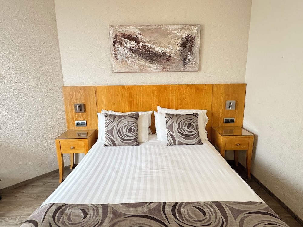 Apartamento Superior, 2 habitaciones, terraza, vista parcial al mar