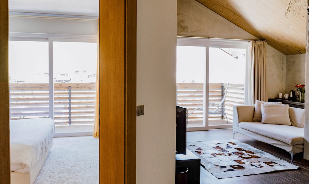 Exclusive Suite - Photo 1