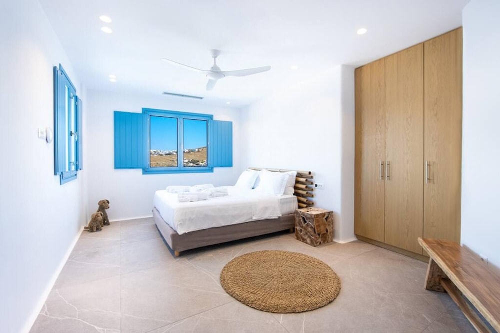 Villa, Accessible, Smoking