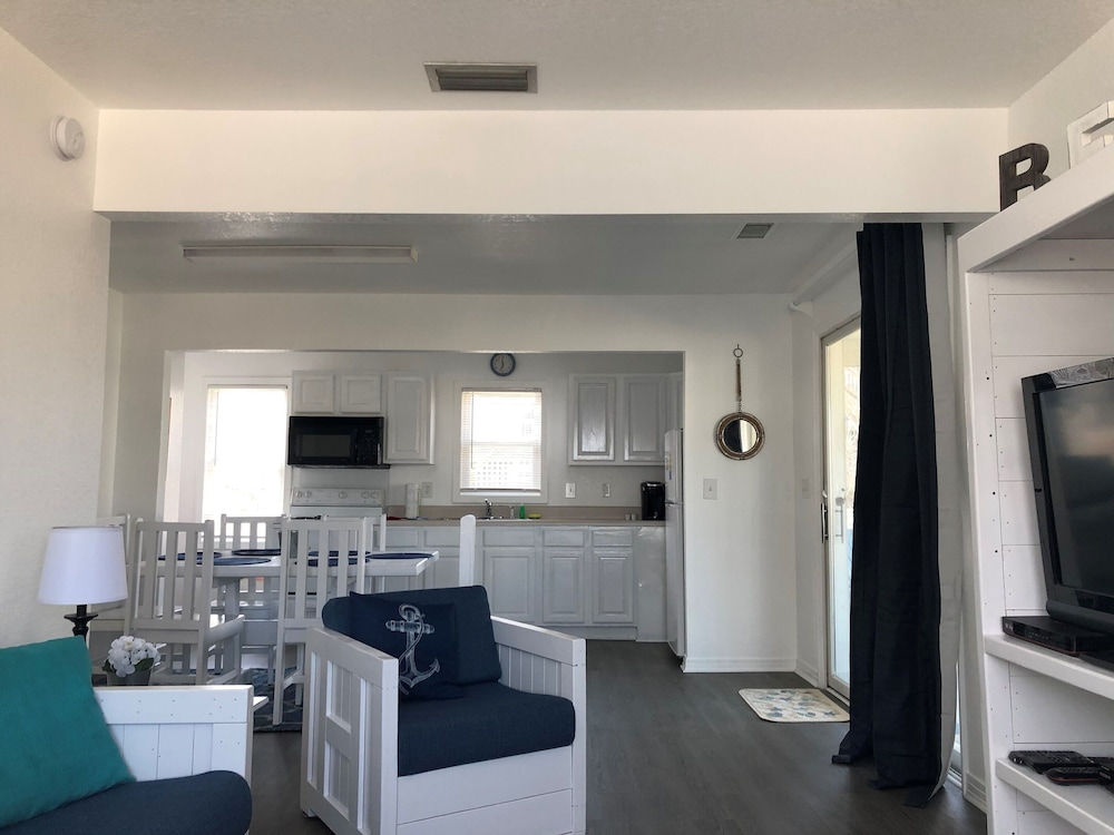 Family Cottage, 3 Bedrooms, 2 Bathrooms, Courtyard View
