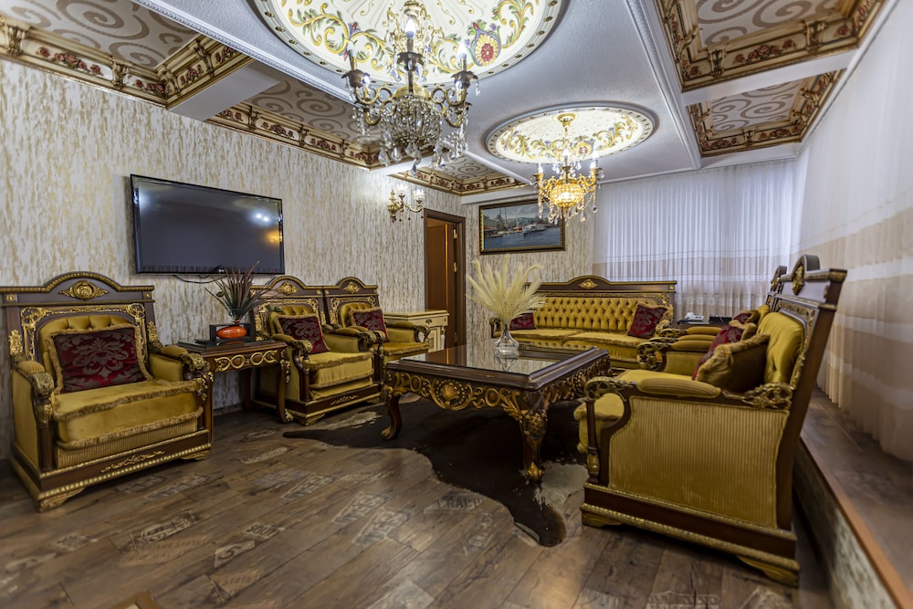 Deluxe Family Suite with Sea View photo 1