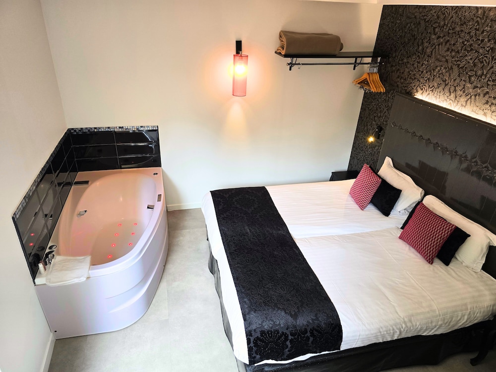 Superior Room, Angle Tub, Terrace photo 1