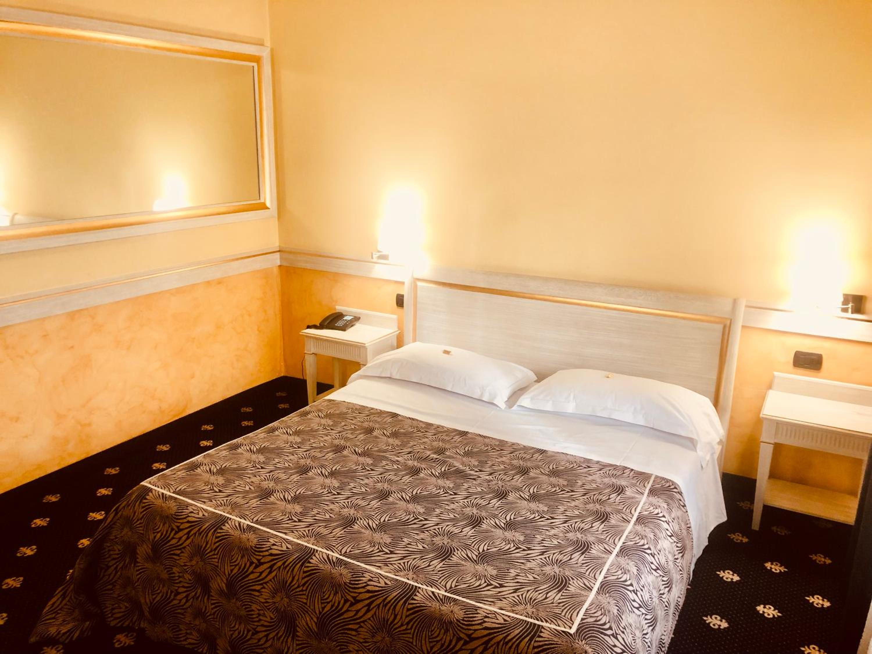 Large Double Room - Photo 60