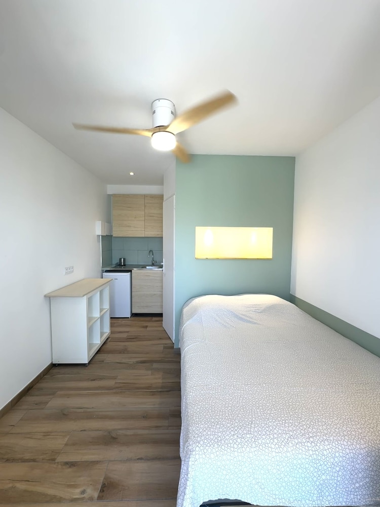 Comfort Apartment, Ensuite, Beach View photo 1