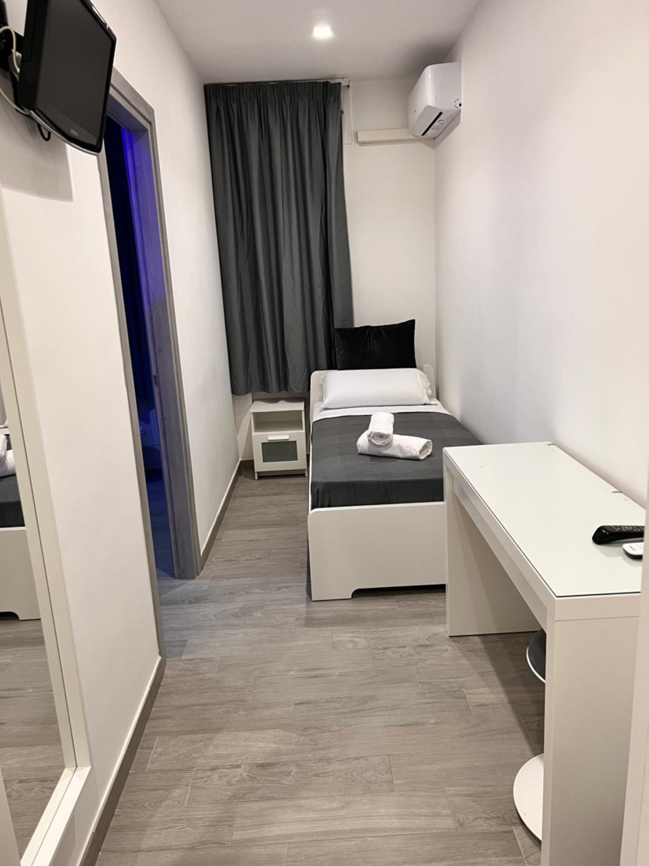 Twin Room with Private Bathroom