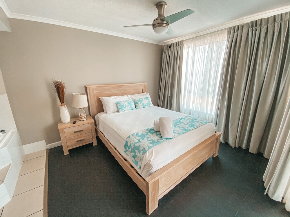 2 Bedroom Stunning Ocean Vistas Rooftop photo 2