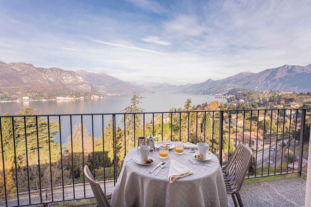 Classic Double or Twin Room, Lake View photo 2