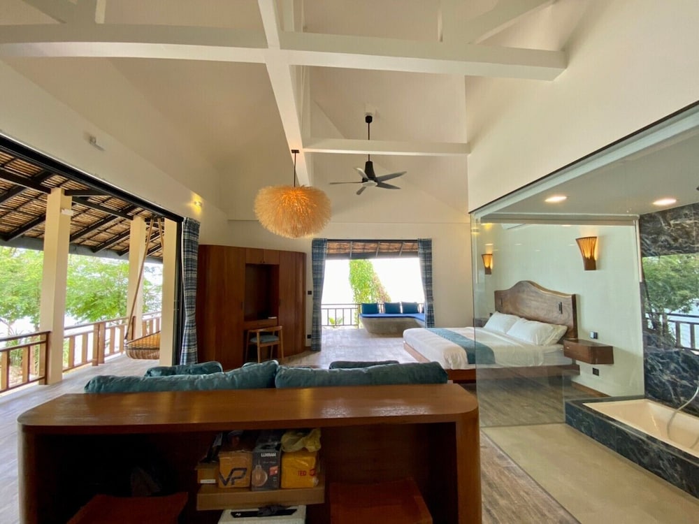 Beachfront 1 bedroom Villa - Photo 33