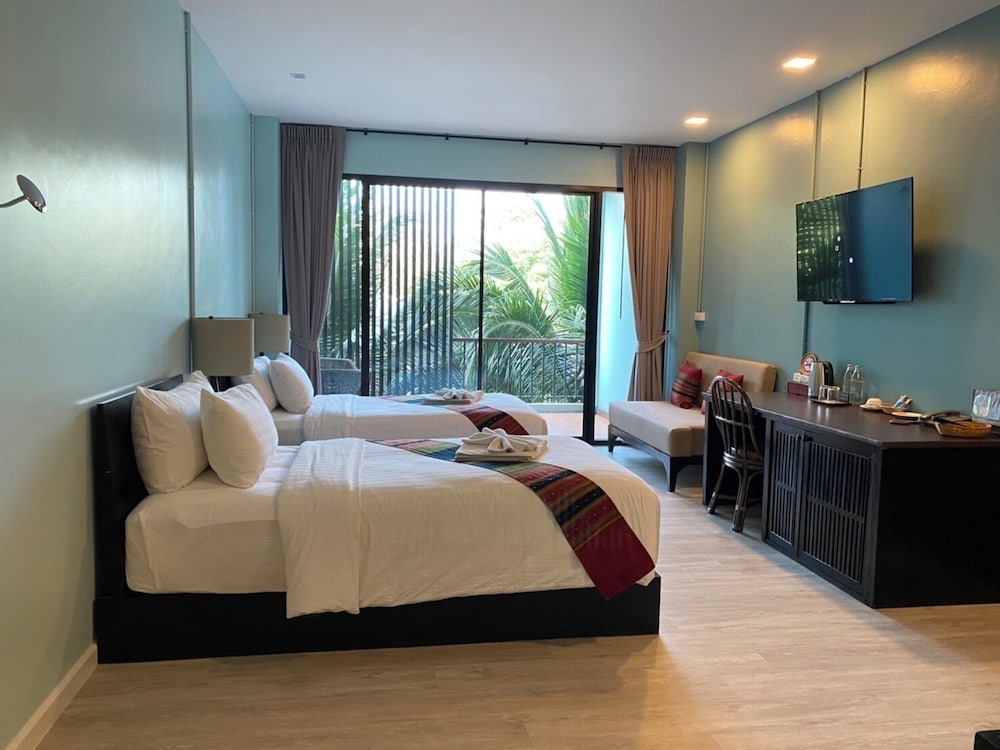 Rim Khlong photo 2