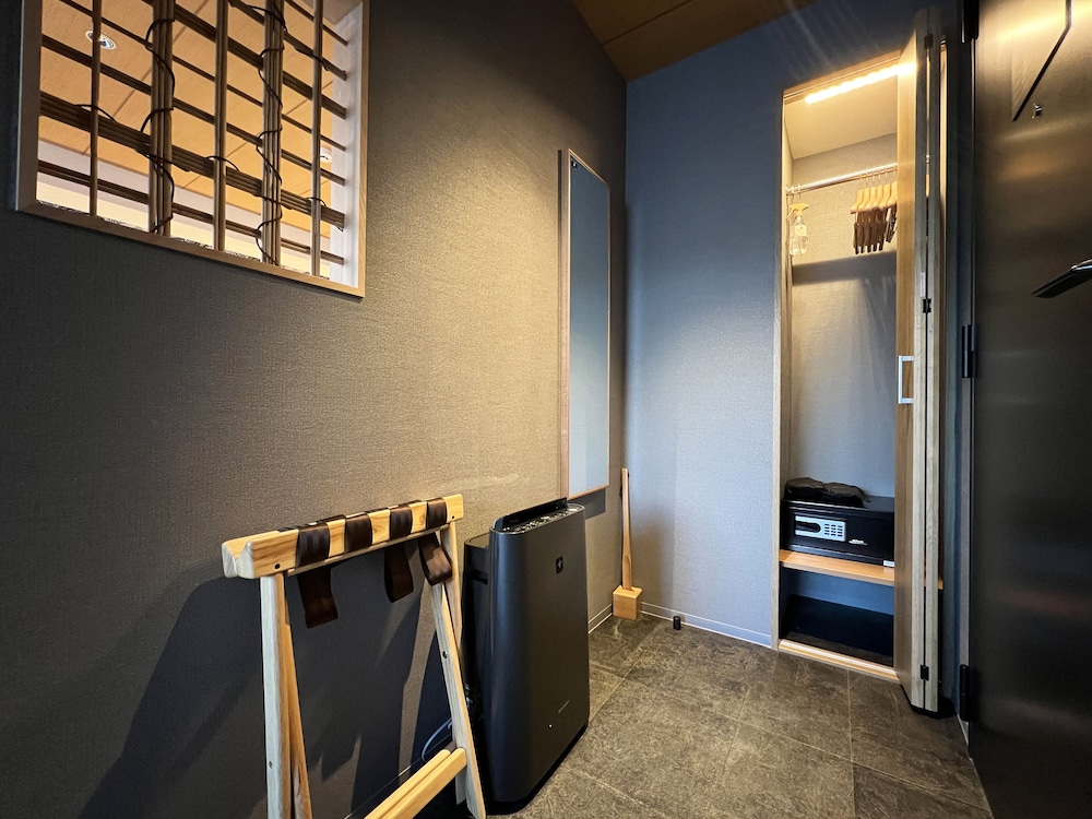 Basic Twin Room, Multiple Beds - Photo 1