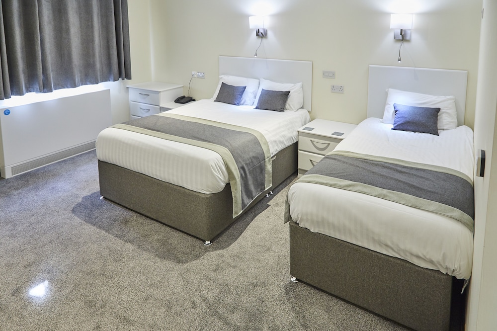 Accessible Double or Twin Room, Multiple Beds photo 3