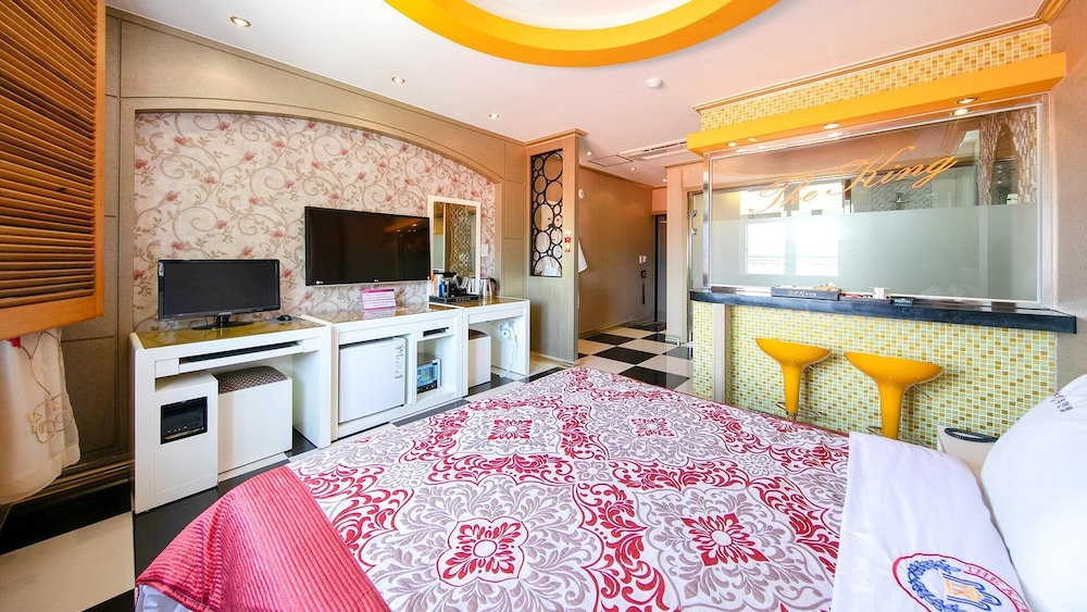 Basic Room, 1 Bedroom (103 ( No cooking )) photo 2