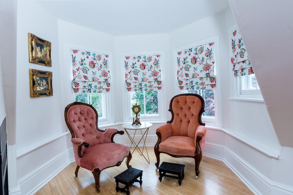 Room 1 Queen Bed (Martello) photo 3
