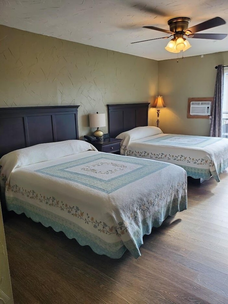 Traditional Double Room, 2 Queen Beds photo 1