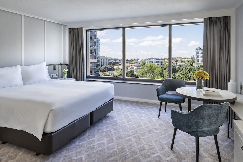 Premier Room, 1 King Bed, Kitchenette (Skyline, Pinnacle Tower)