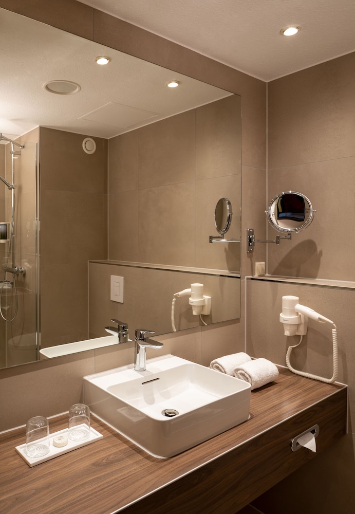 Comfort Double Room thumbnail 5