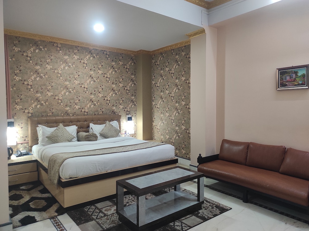 Suite - Photo 9