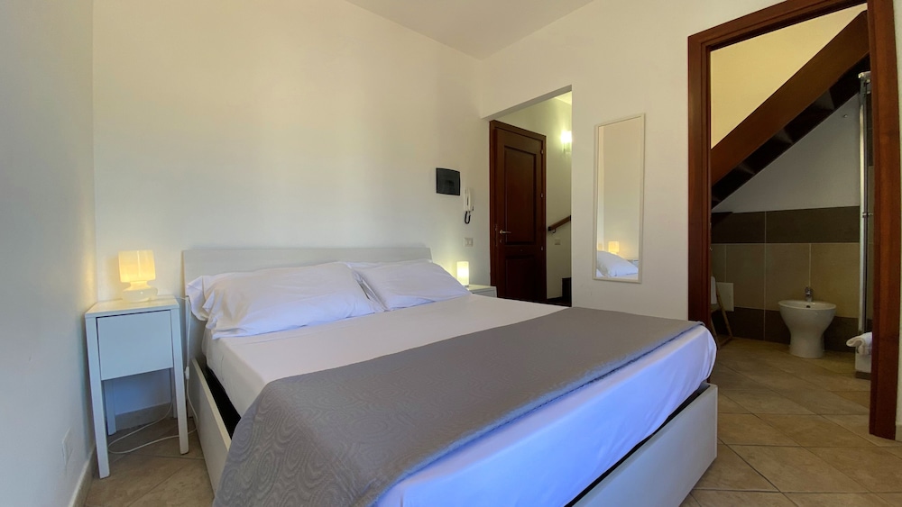 Duplex, 1 Bedroom (2)