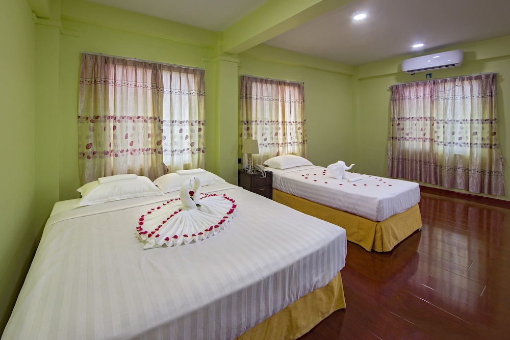 Family Room, 1 Bedroom, Non Smoking, City View photo 1