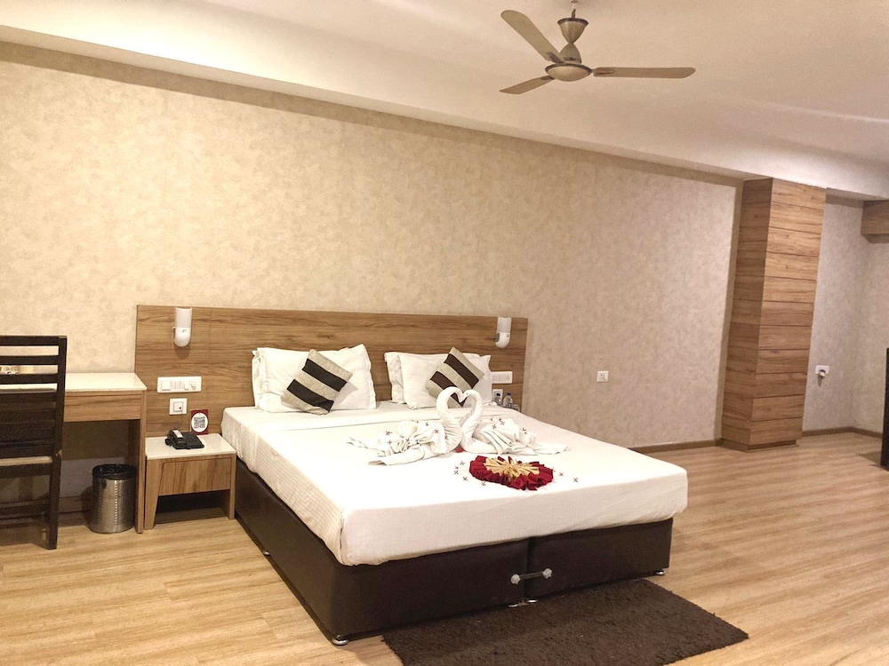 Executive Room - Photo 7