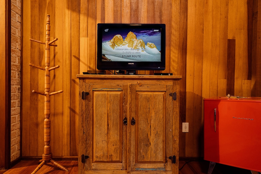 Honeymoon Cabin photo 3