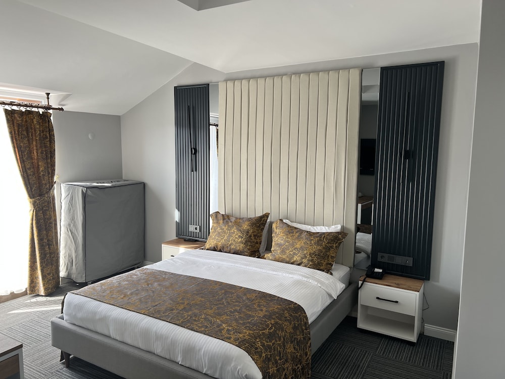 Junior Suite, City View