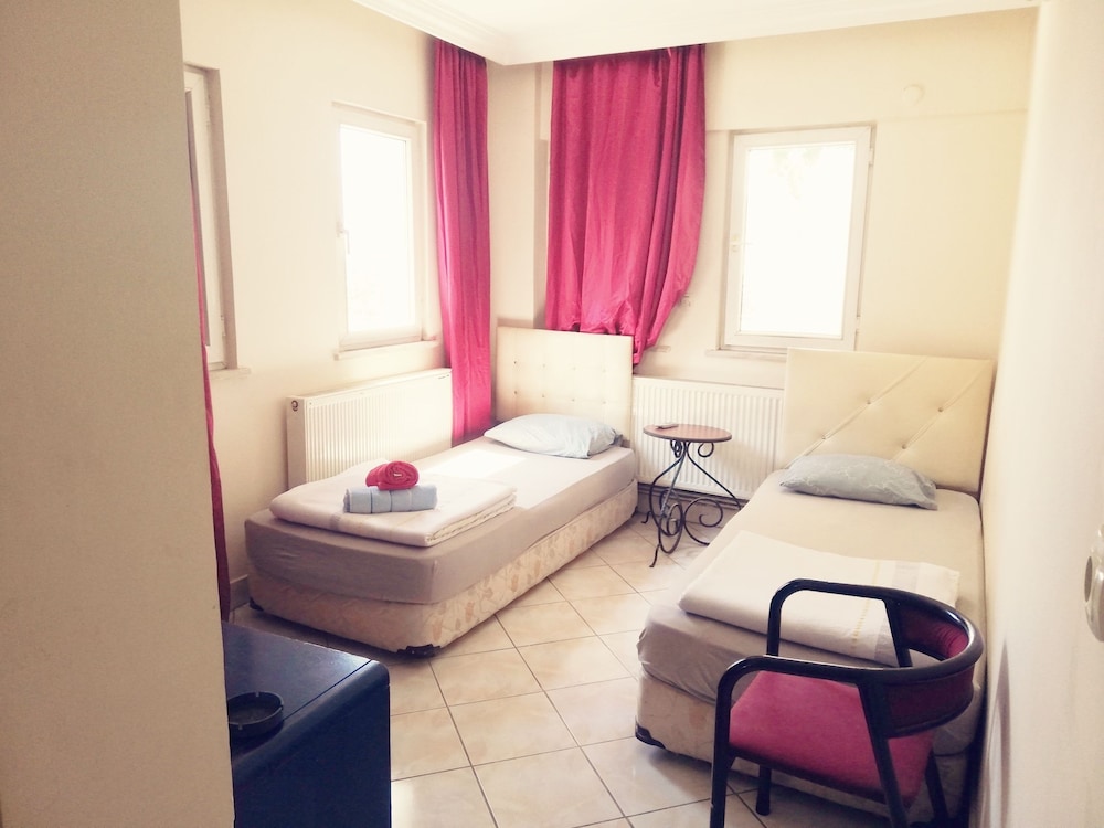 Twin Room, 1 Bedroom photo 2