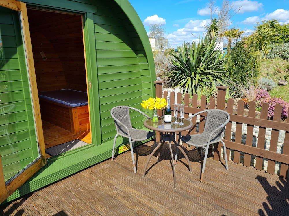 Classic Chalet, Lake View (Swallow - Glamping Pod ) - Photo 11