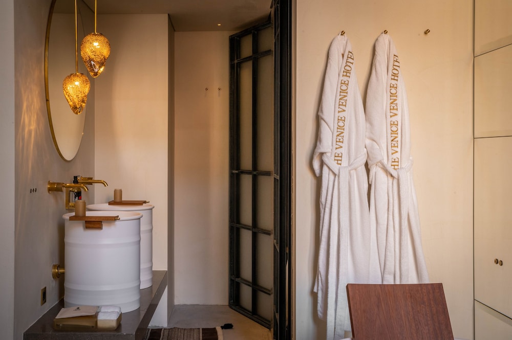 Postvenetian Family Loft
