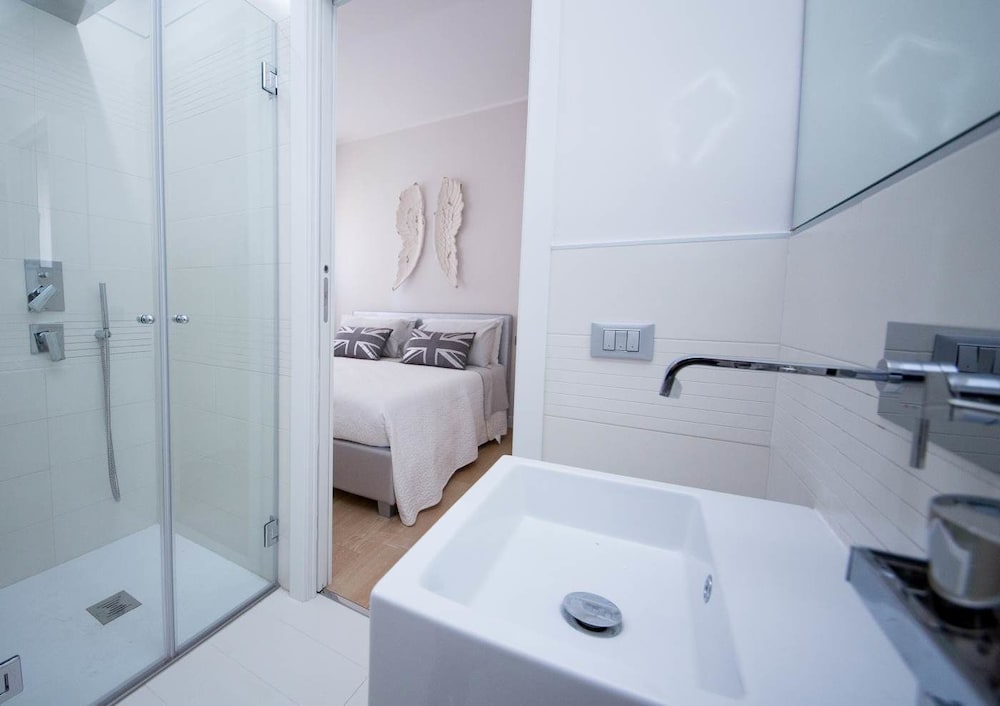 Economy Room, Private Bathroom photo 3