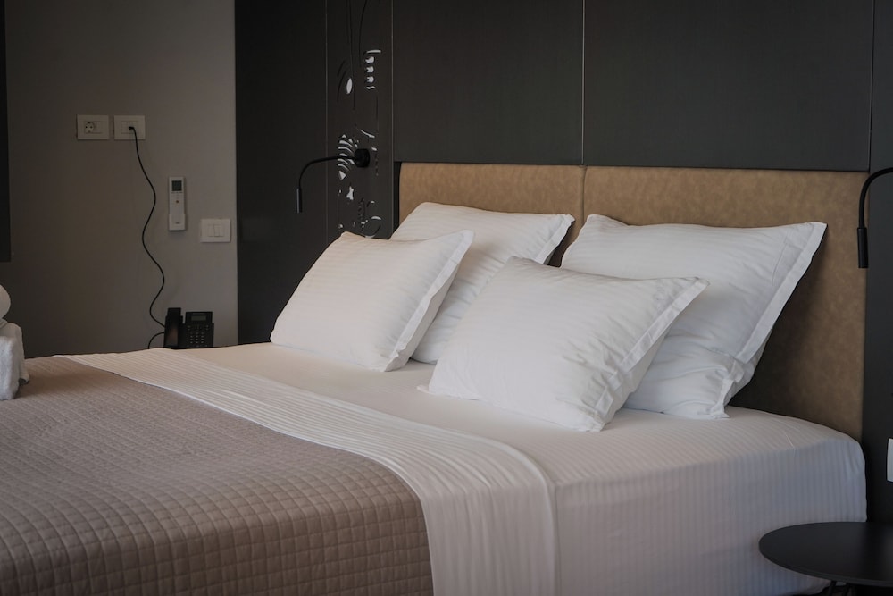 Junior Suite, City View photo 3