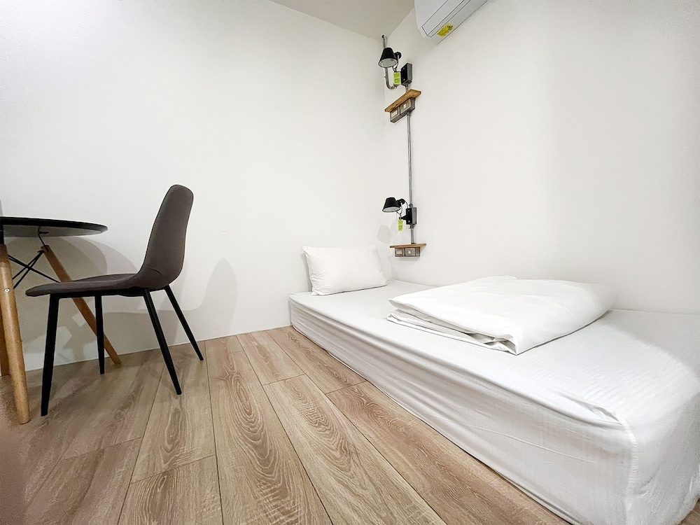 Basic Single Room photo 1