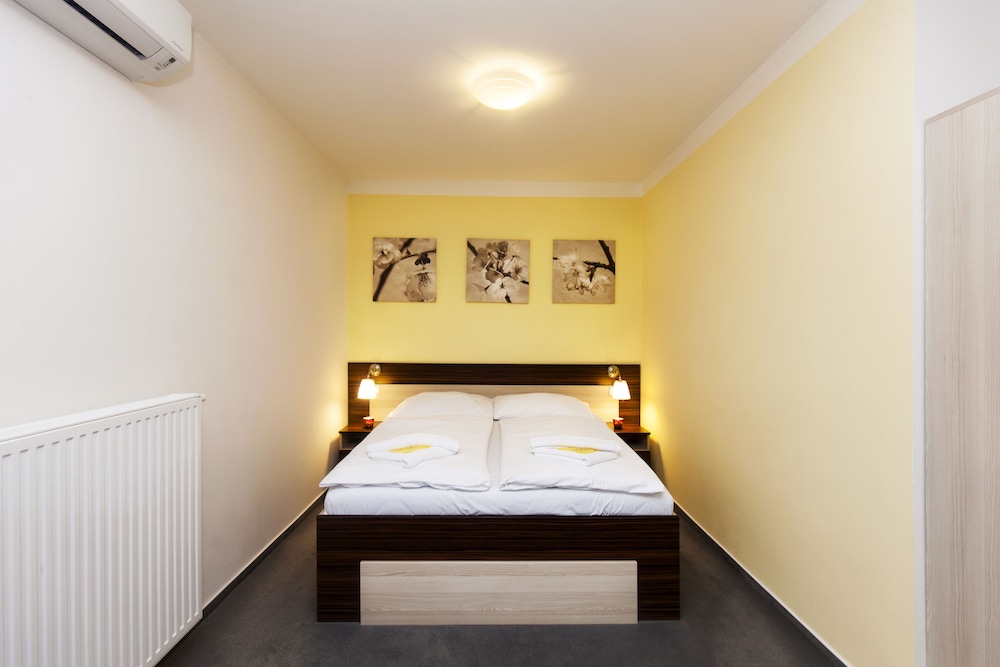 Deluxe Double Room, 2 Twin Beds photo 2