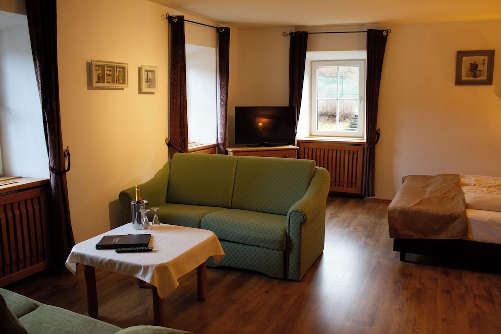 Comfort Quadruple Room, Mountain View