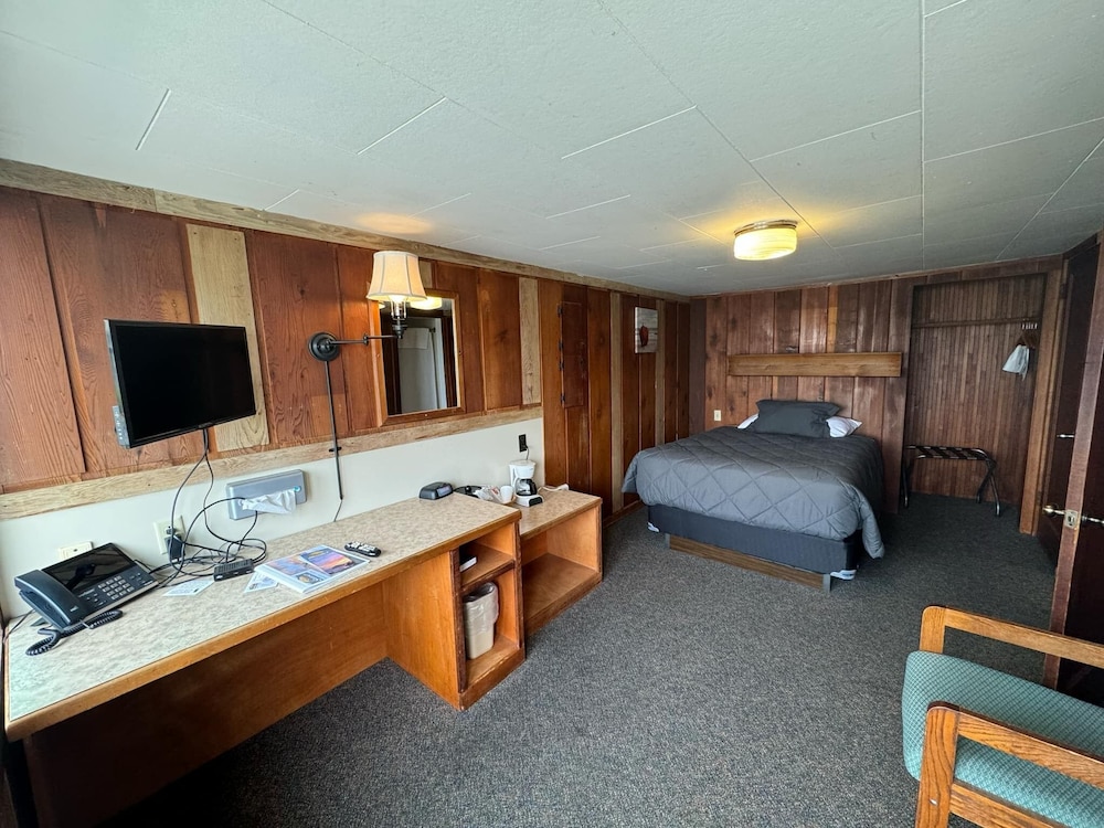 Economy Single Room, 1 Double Bed, Patio, Corner