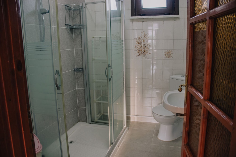 Standard Room, 2 Bedrooms, Kitchen, Annex Building photo 2