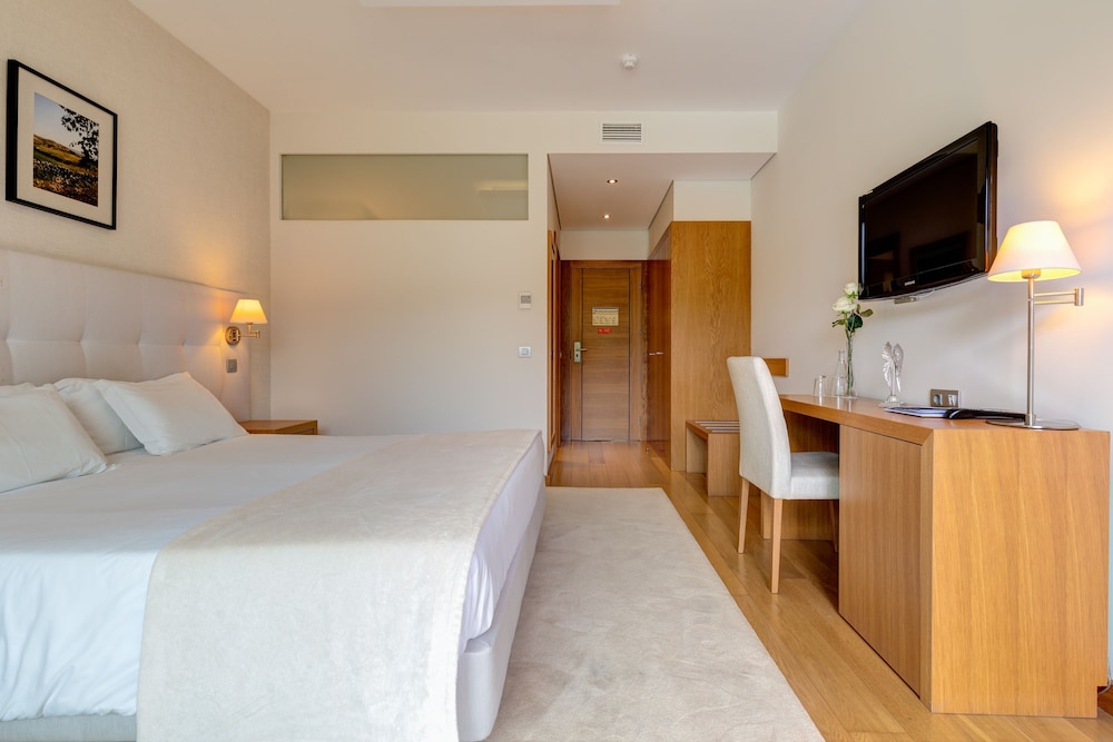 Double Room, 1 Double Bed, Balcony, River View