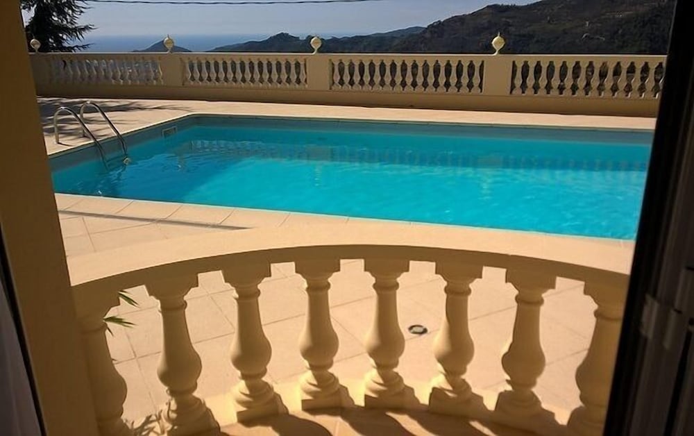 Junior Suite, Pool View photo 3