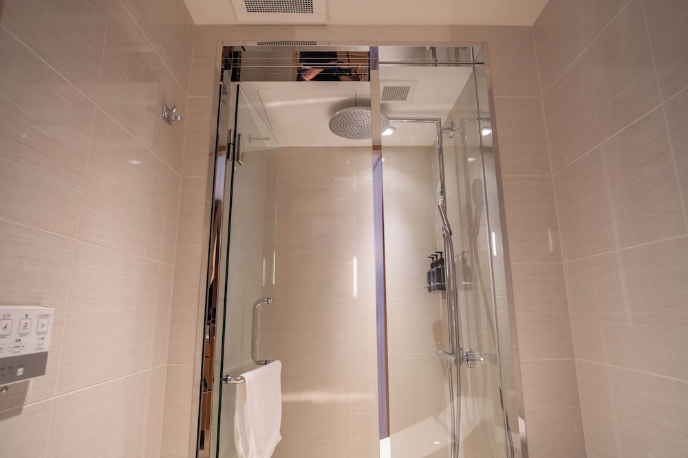 Essential 20 Queen With bathtub (Non smoking) - Photo 10