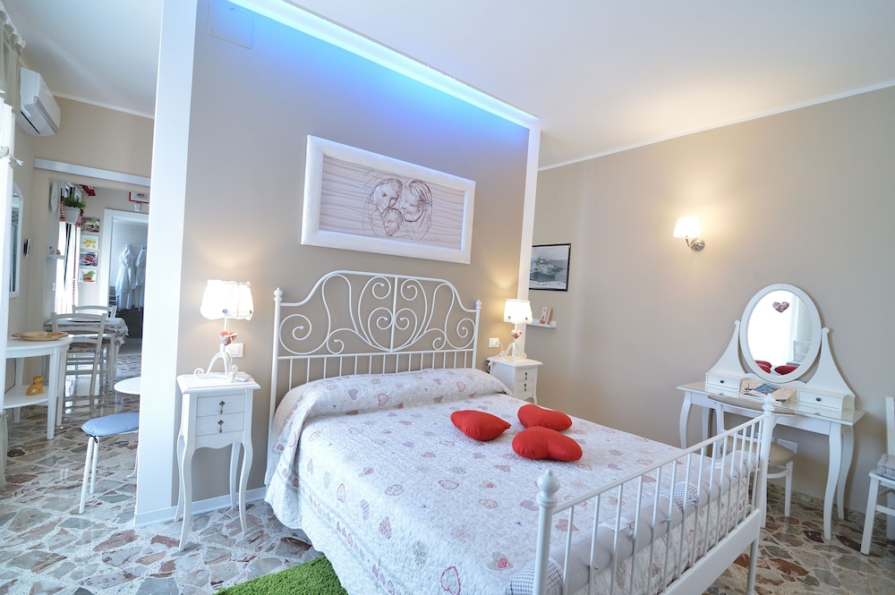 Suite, Balcony