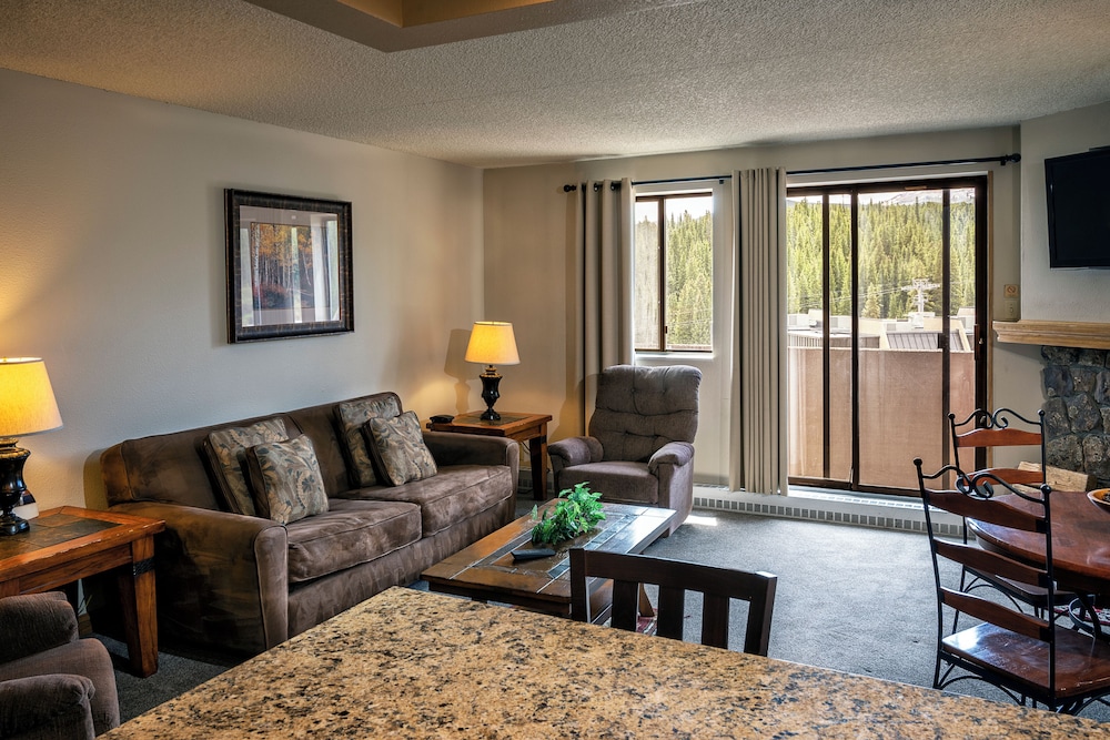 Suite, 2 Bedrooms, 2 Bathrooms - Photo 18